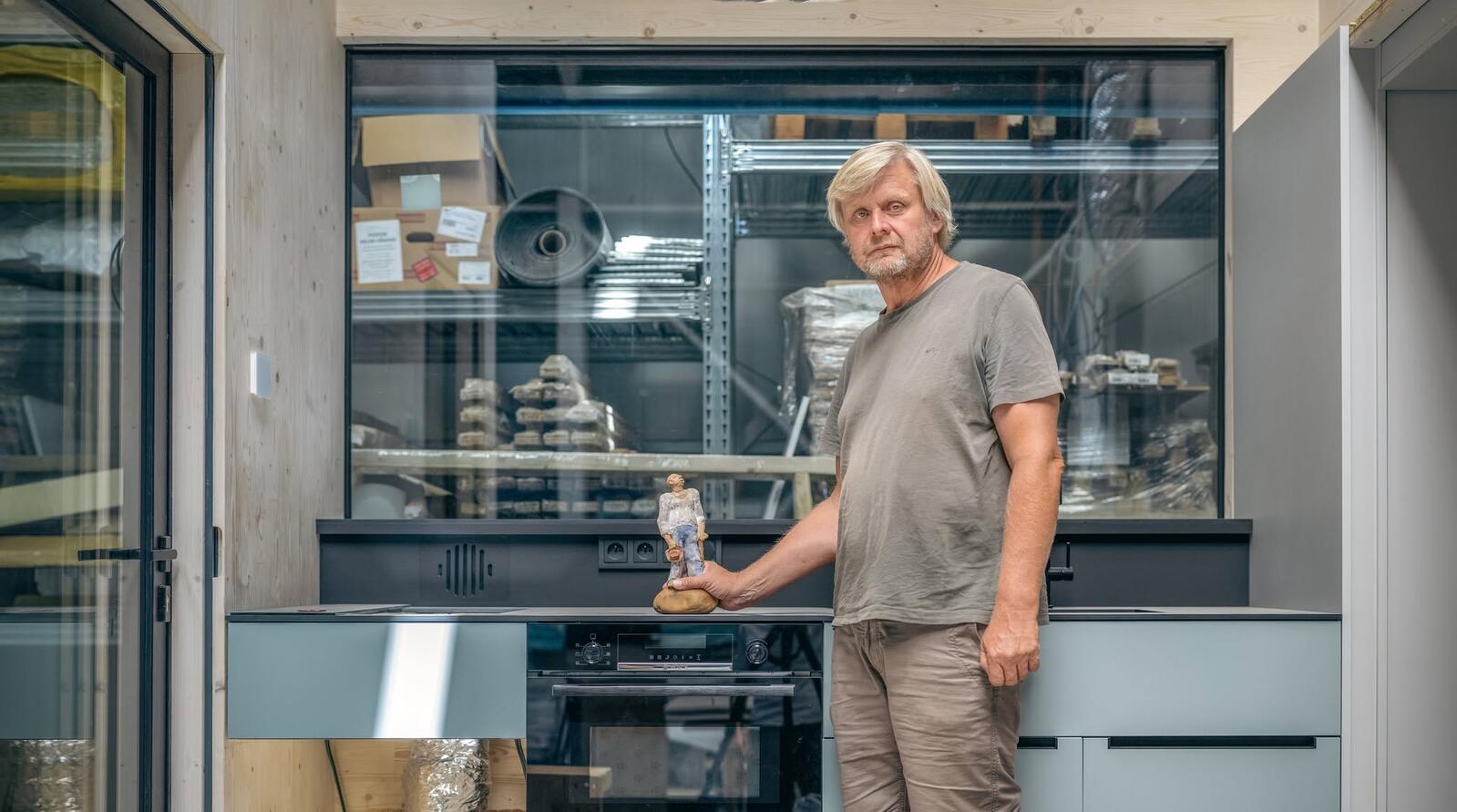 Portrét Radka Hegmona, šéfdesignéra společnosti Egoé, řečníka přednášky v KAM Zlín
